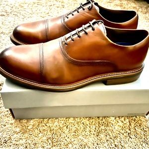 Kenneth Cole dress shoes. Sz 10.5